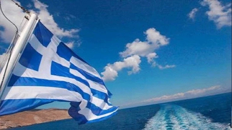 Τα βαπόρια που ύψωσαν την ελληνική σημαία!